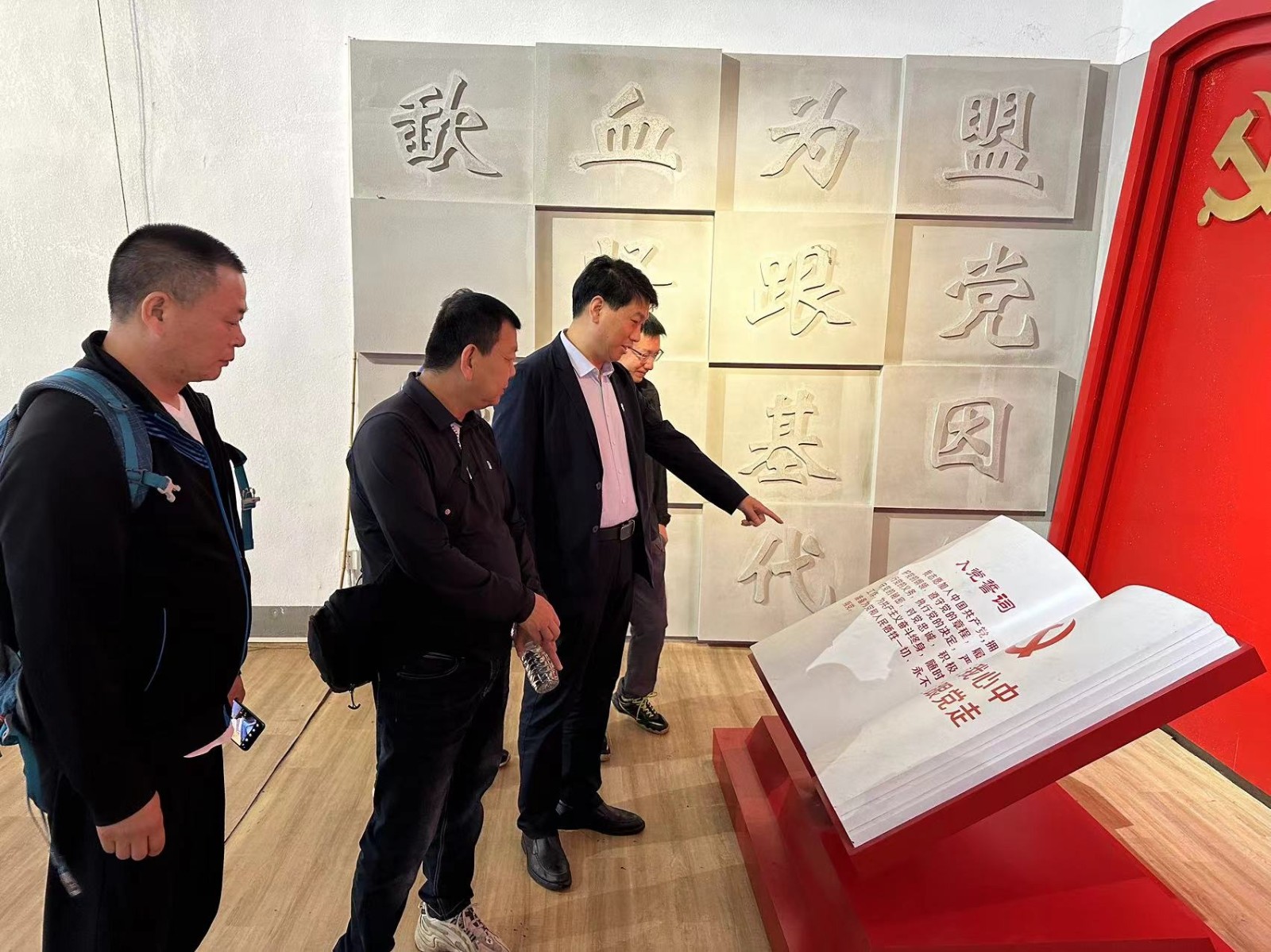 图片2.jpg 图片2.jpg