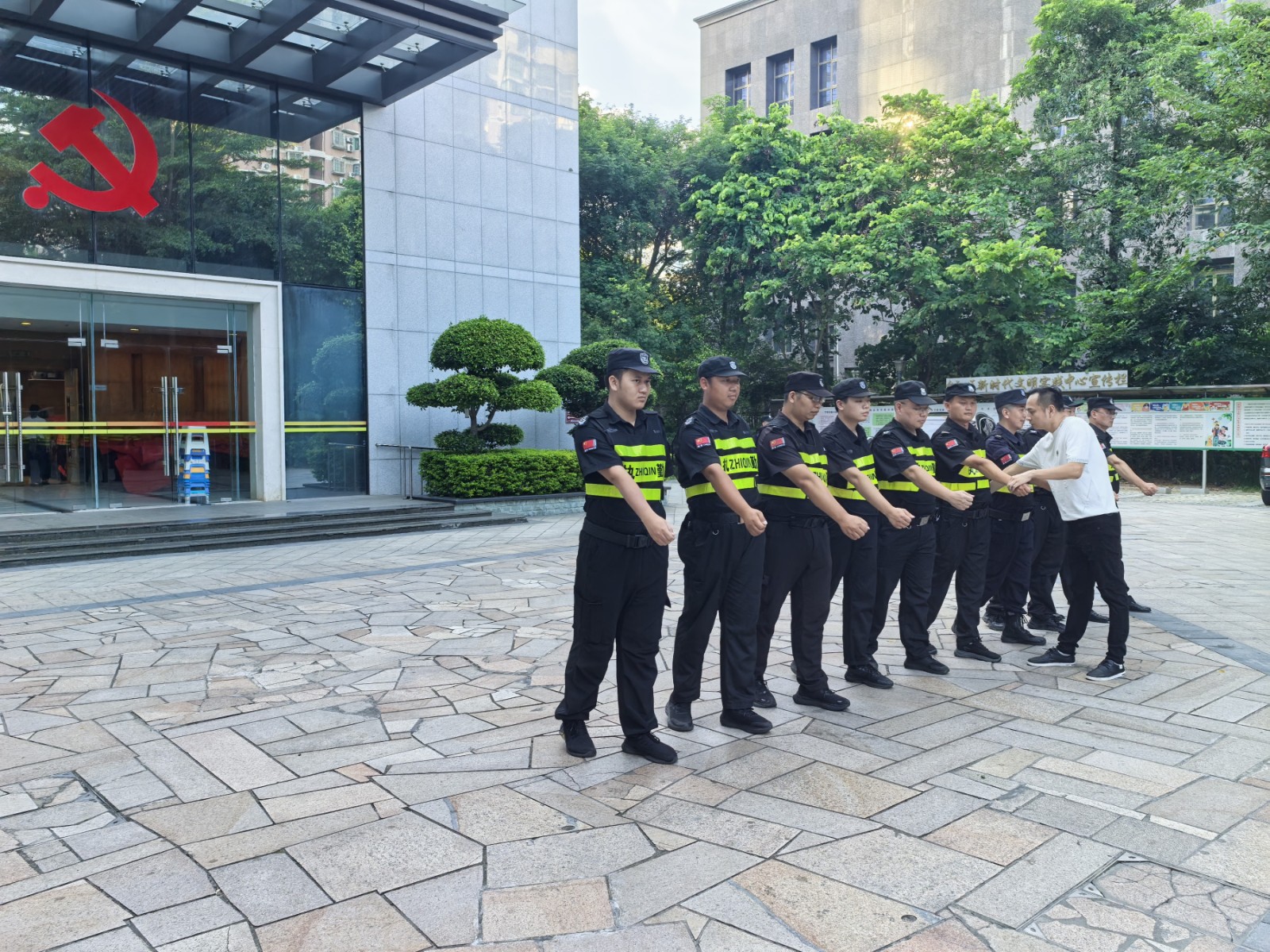 e60d5412a52620048e25ab2f6947397e_副本.jpg